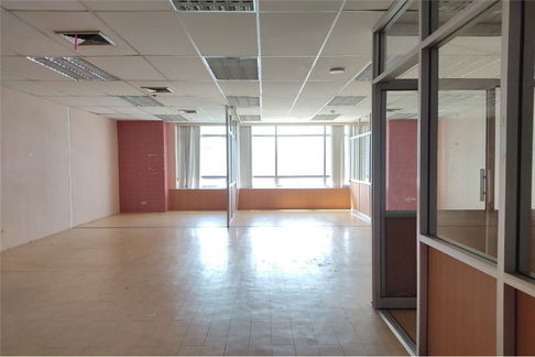 [920271003-770] Office Space near BTS Surasak