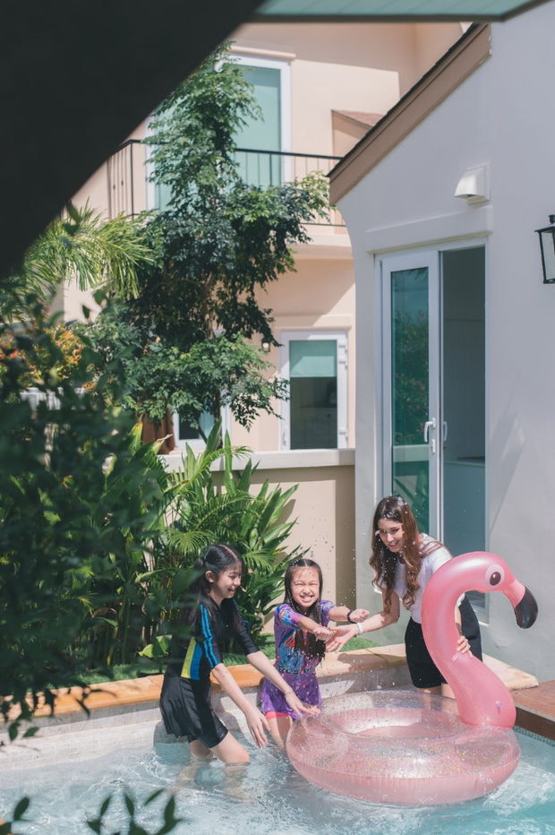 รูป บ้านเดี่ยวสไตล์เมืองนอกพร้อมสระ ติดถนนใหญ่ ใกล้ตัวเมือง - รูปที่ 24/25