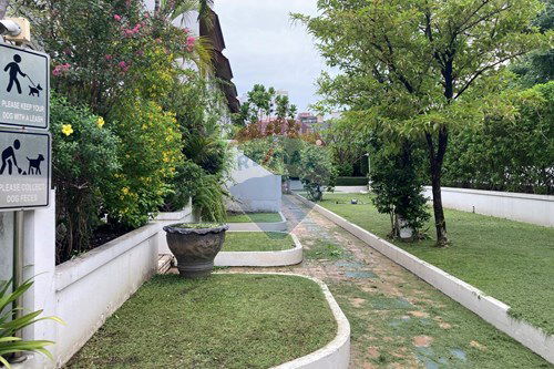 รูป [920071049-1153] ♂️ Phrom Phong Townhouse for Rent: 4+1 Beds, Pool, Gym, 2 Car Park! - รูปที่ 39/40