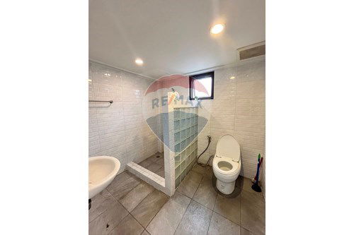 picture [920471017-341] 2 privately owned houses for rent in Huai Yai - 10/34