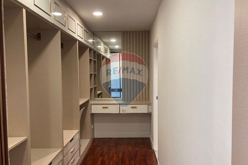 รูป [920071049-1153] ♂️ Phrom Phong Townhouse for Rent: 4+1 Beds, Pool, Gym, 2 Car Park! - รูปที่ 22/40