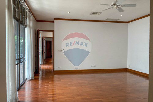 รูป [920071049-1137] house for rent BTS Phrompong sukhumvit 39 - รูปที่ 31/36