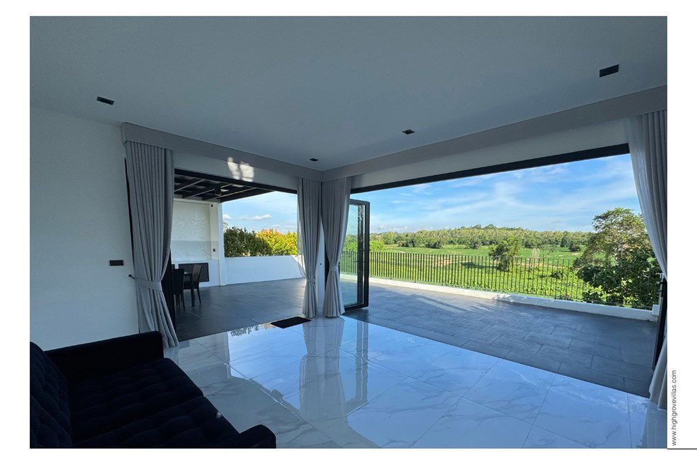 picture [920311028-292] Luxury British Executive Home - 7/33