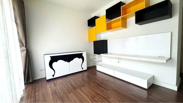 picture FOR RENT TOWN AVENUE RAMA 9 / 3 bedrooms 3 bathrooms / 20 Sqw. 160 Sqm. **25,000** CLOSE TO THE MALL BANGKAPI - 7/11