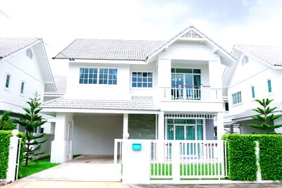 บ้านเดี่ยว แม็คโคร เชียงใหม่ : ขายบ้าน ณ ชื่น สันกำแพง สไตล์ English Vintage บ้านเดี่ยว2 ชั้น,3 ห้องนอน