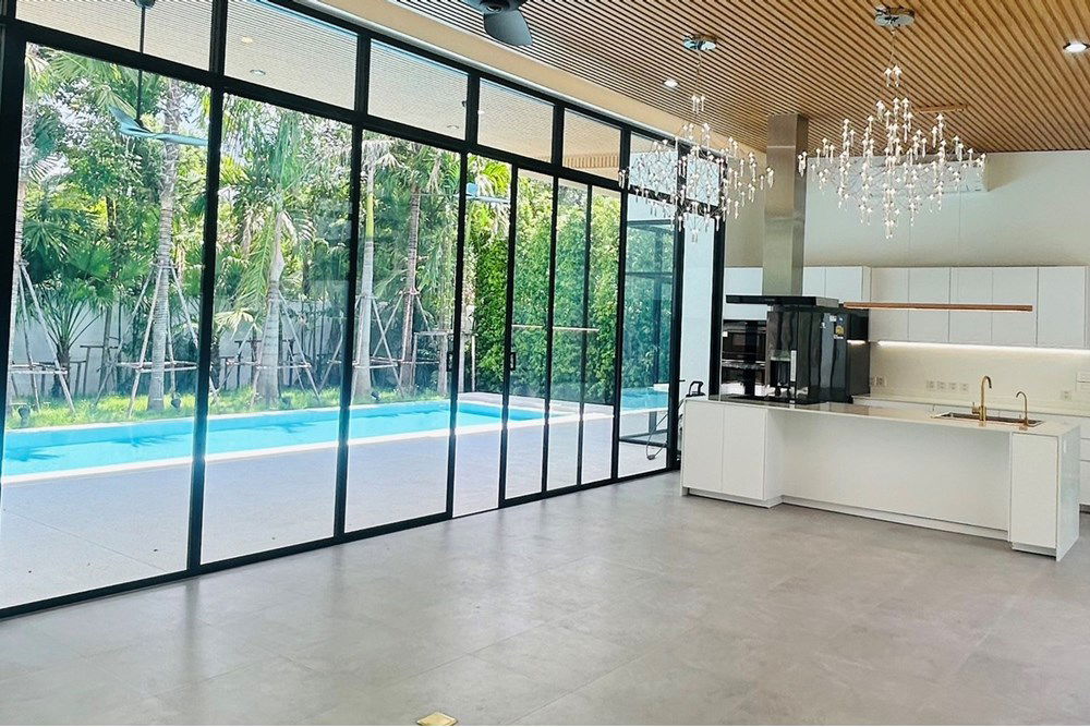 รูป [920071069-20] Beverly Hills Chaengwattana Brand New Villa Luxury Pool Villa For Sale - รูปที่ 7/21