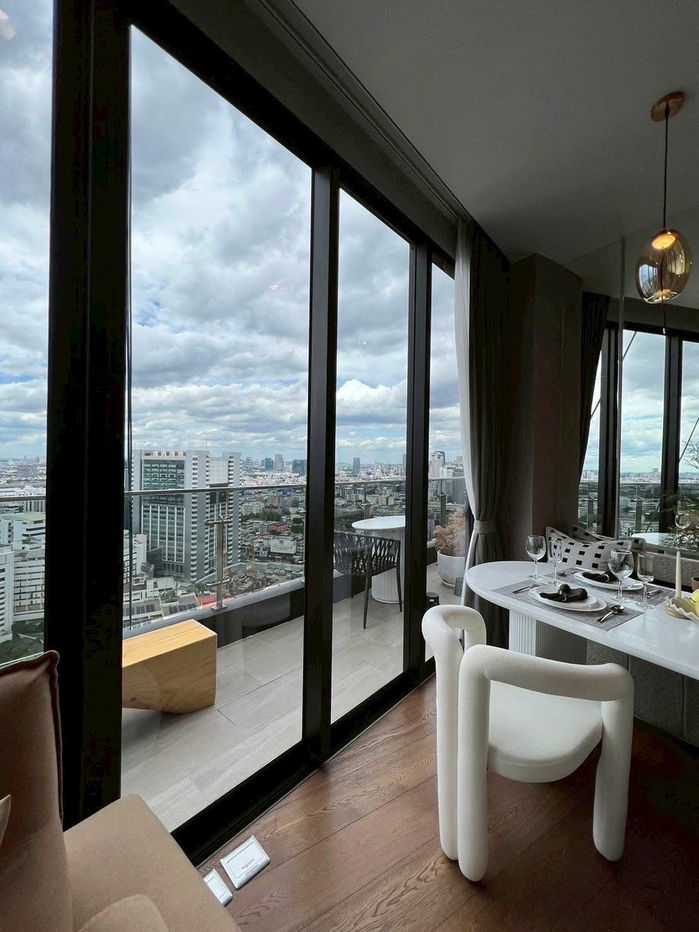 picture ST371 Ideo Q Victory – Spacious 2-Bedroom Unit, 71 sqm, 32nd Floor - 10/13