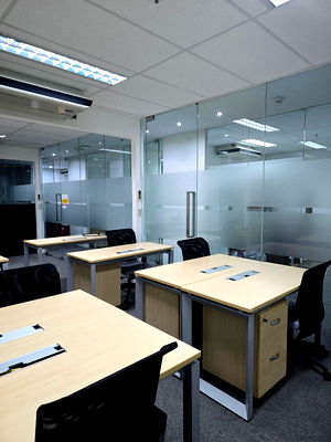 เช่าสำนักงาน BTS ทองหล่อ : ออฟฟิศพร้อมใช้ ใจกลางเอกมัย เฟอร์ครบ ระดับพรีเมียม