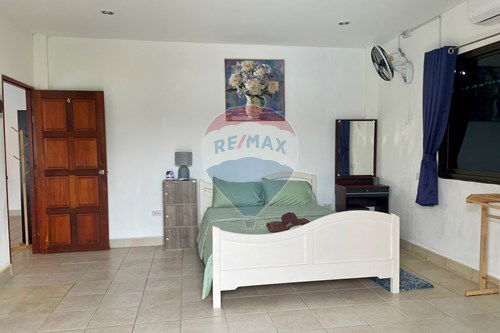 picture [920121063-130] Beautiful 4 Bedroom, 4 Bathroom Private Pool Villa - 28/30