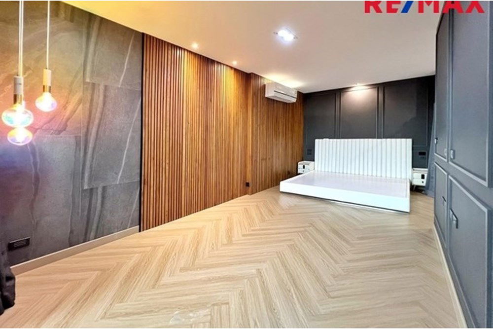 รูป [920091001-1046] ขาย โฮมออฟฟิศหรู 4 ชั้น THE FRONT ลาดพร้าว-รัชดา - รูปที่ 52/80