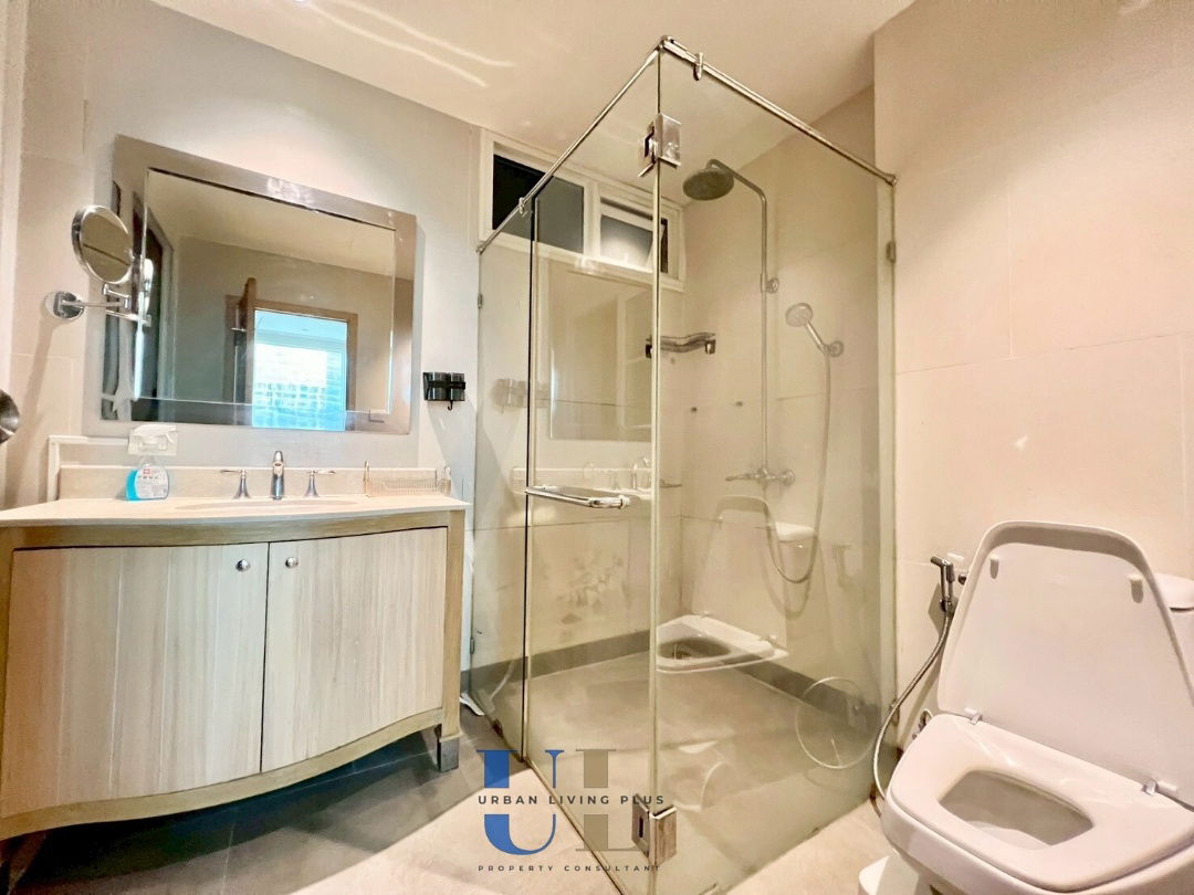 picture ( UL2511142 ) Tel/Line 096-2479369 , FOR RENT THE EMPIRE PLACE, 1 bedroom 1 bathroom 65 Sq.M. High floor, Ready to move in✨ - 8/11