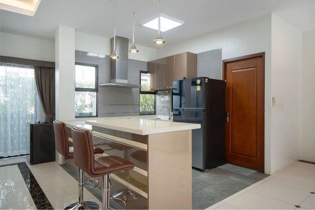 รูป HR2991ให้เช่าบ้านเดี่ยว 3 ชั้น พร้อมสระว่ายน้ำ หมู่บ้านเพอร์เฟค มาสเตอร์พีซ พระราม 9 - รูปที่ 13/17