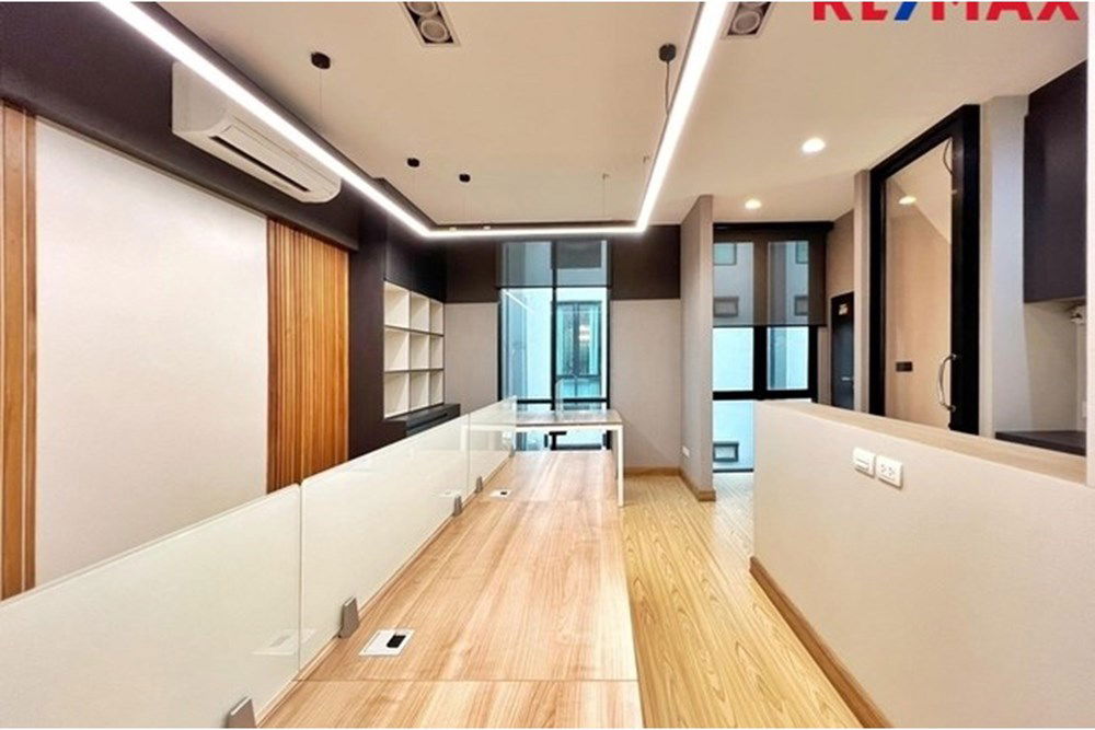 รูป [920091001-1046] ขาย โฮมออฟฟิศหรู 4 ชั้น THE FRONT ลาดพร้าว-รัชดา - รูปที่ 32/80