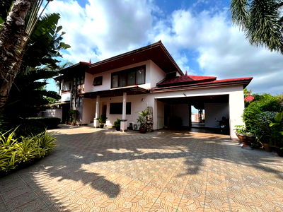 บ้านเดี่ยว บางละมุง ชลบุรี : ขายพูลวิลล่าพัทยา! ห้วยใหญ่ พื้นที่กว้างขวาง และสระว่ายน้ำขนาดใหญ่