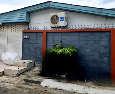 เช่าโรงงาน วิทยาลัยสารพัดช่างพระนคร : บ้านชั้นเดียว ให้เช่า 100ตรว. เหมาะทำเป็นที่เก็บสินค้า ไลฟ์สด อยู่ถนนสุทธิสาร ใกล้MRTเพียง1กิโล