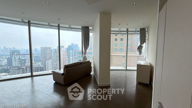 Condos for rent : 2-BR Condo at Magnolias Ratchadamri Boulevard near BTS Ratchadamri (ID 2431742)
