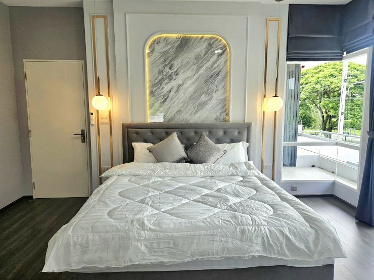 รูป ขายบ้าน2ชั้น หลังสุดท้ายไซส์ใหญ่สุดในโครงการ ติดส่วนกลลางเดินไม่กี่ก้าวก็ ว่ายน้ำ ฟิตเนส มัณฑนา-สันทราย ตกแต่งพร้อมอยู่ ใกล้รวมโชคมอล์ค - รูปที่ 17/23