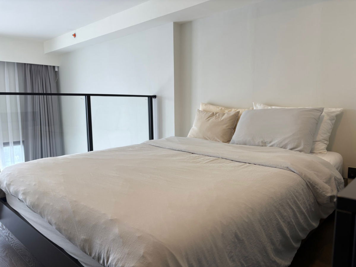 รูป Park Origin Chula Samyan【𝐑𝐄𝐍𝐓】🔥ดีไซน์มินิมอลหรู เฟอร์นิเจอร์จัดวางสมดุลทั้งฟังก์ชันและอารมณ์🔥 ติดต่อไลน์ไอดี: @hacondo - รูปที่ 2/10