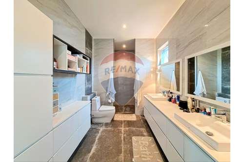 รูป [920601001-58] 5 Bed 6 Bath Luxury Private Pool Villa in Hua Hin, Thap Tai For Sale - รูปที่ 17/20