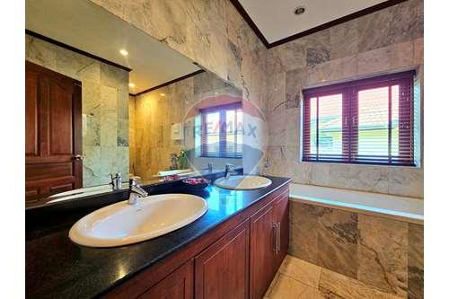 รูป [920601001-267] ขายทรอปิคอลวิลล่าคุณภาพ 3 ห้องนอน 3 ห้องน้ำในหัวหินซอย 116 - รูปที่ 40/63