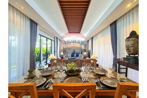 รูป [920601001-62] Brand New Villa Luxury Modern Thai Design in Sam Phra Ya For Sale - รูปที่ 21/41