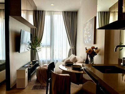 Condos for rent : The Crest Park              Residences 