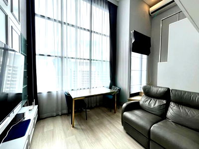 คอนโดให้เช่า : ให้เช่าคอนโด ไนท์บริดจ์ ไพร์ม สาทร อาคาร 1 ชั้น 40 Duplex ขนาด 38 ตรม ใกล้ Empire Tower