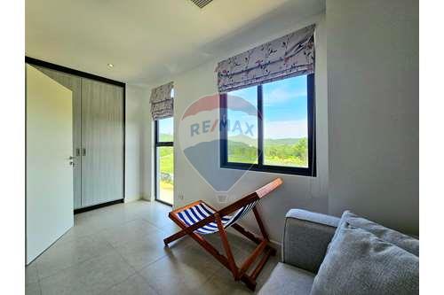 picture [920601001-225] Black mountain Townhouse, Great Golf Course View, - 29/43