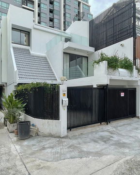 Townhouse Sukhumvit 49 4bed 3bath Thonglor area