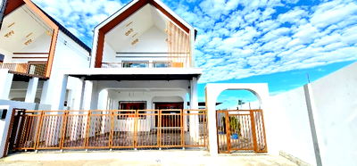 เช่าบ้านเดี่ยว เชียงใหม่ไนท์ซาฟารี : ปล่อยเช่าพลูวิลล่าหลังใหม่พร้อมเฟอร์ฯใหม่ทุกชิ้นติดโรงเรียนนานาชาติลานนา , ใกล้กาดฝรั่ง , ตลาดสด , แวดล้อมไปด้วยโรงเรียนนานาชาติหลายแห่ง 