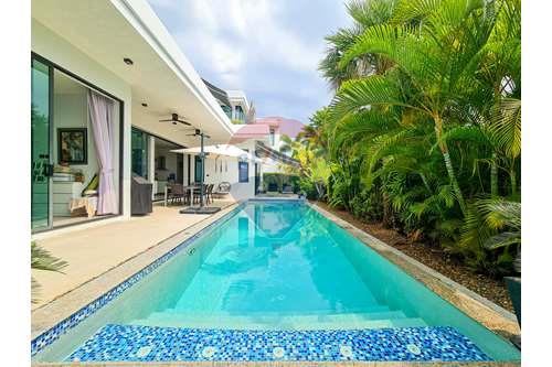 picture [920601001-59] 3 Bed 3 Bath Two Storey Modern Villa in Hua Hin Soi 112 For Sale - 31/57