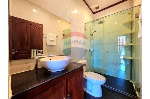 รูป [920601001-267] ขายทรอปิคอลวิลล่าคุณภาพ 3 ห้องนอน 3 ห้องน้ำในหัวหินซอย 116 - รูปที่ 54/63