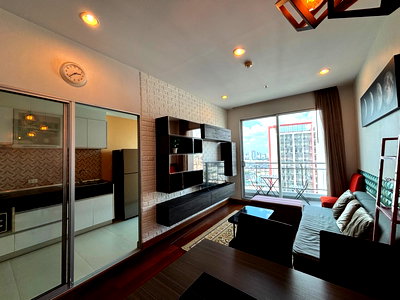 Condos for sale : penthouse for sale, 2 bed 93 sq m, Supalai Lite Sathorn-Charoenrat. fully furnished, panoramic view, fixed parking, BTS Saphan Taksin.