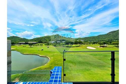 picture [920601001-225] Black mountain Townhouse, Great Golf Course View, - 40/43