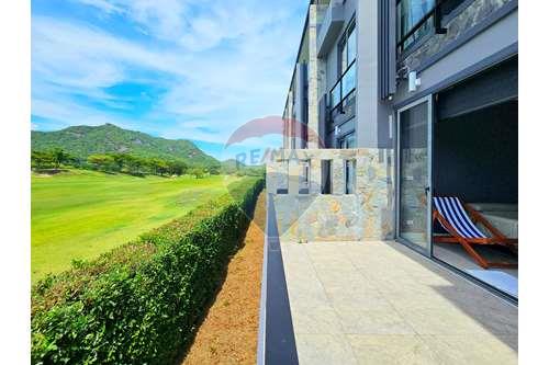 picture [920601001-225] Black mountain Townhouse, Great Golf Course View, - 17/43