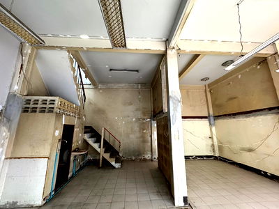 เช่าอาคารพาณิชย์ ล้ง 1919 : คนพลุกพล่าน ใกล้ถนนใหญ่ เยาวราช เช่าตึกแถว อาคารพาณิชย์