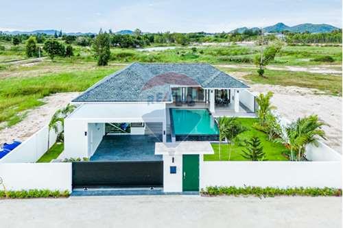 picture [920601001-38] 3 Bed 2 Bath Pool Villa in Hua Hin Soi 112 For Sale - 47/47