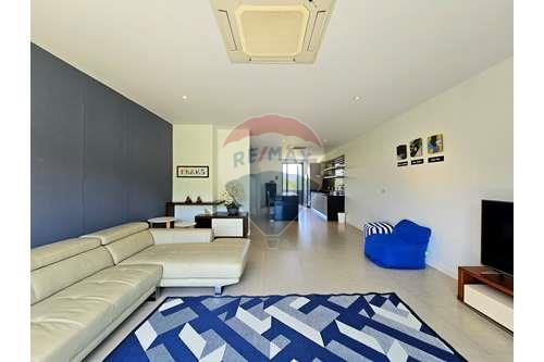 picture [920601001-225] Black mountain Townhouse, Great Golf Course View, - 10/43