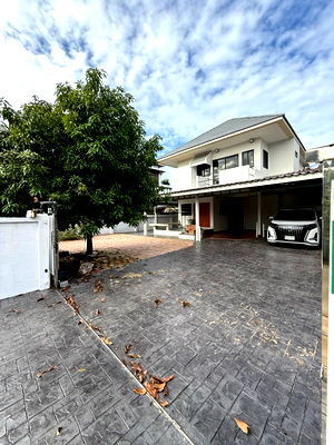 เช่าบ้านเดี่ยว บุญถาวร เกษตรนวมินทร์ : ร่มรื่น สนามหญ้ากว้าง ประตูไฟฟ้า จอดรถได้ 6 คัน เช่าบ้าน ซอยสังคมสงเคราะห์