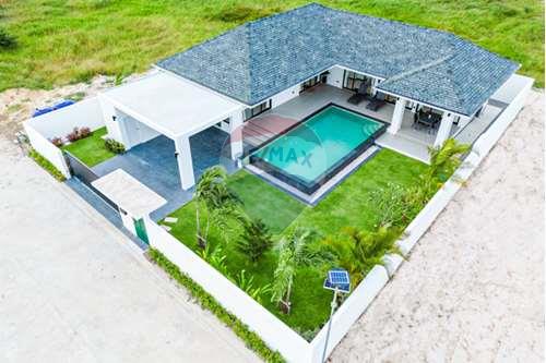 picture [920601001-38] 3 Bed 2 Bath Pool Villa in Hua Hin Soi 112 For Sale - 46/47