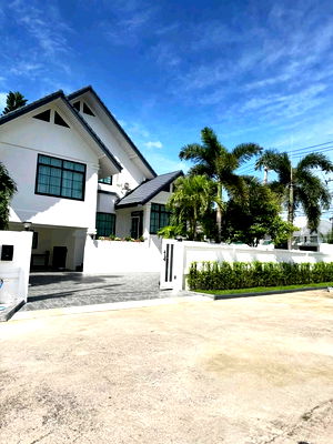 บ้านเดี่ยว บางละมุง ชลบุรี : ทำเลดี ใกล้พัทยาเหนือ บ้านพร้อมสระว่ายน้ำ รีโนเวทใหม่ทั้งหลัง ขายบ้าน หนองใหญ่ พัทยา