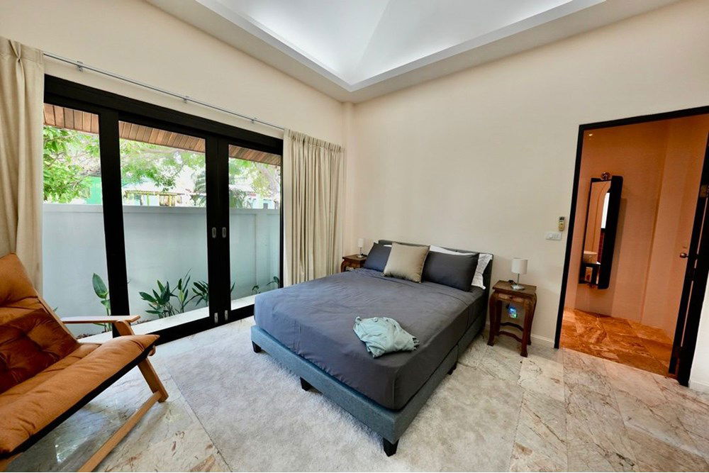 รูป [920121068-53] Charming 3-bedroom Balinese villa walkable to Bang Kao Beach - รูปที่ 26/34