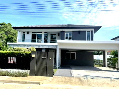 บ้านเดี่ยว สันทราย เชียงใหม่ : ขายบ้าน2ชั้น หลังสุดท้ายไซส์ใหญ่สุดในโครงการ  ติดส่วนกลลางเดินไม่กี่ก้าวก็ ว่ายน้ำ ฟิตเนส  มัณฑนา-สันทราย  ตกแต่งพร้อมอยู่ ใกล้รวมโชคมอล์ค