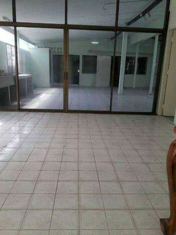 รูป บ้านชั้นเดียว ให้เช่า 100ตรว. เหมาะทำเป็นที่เก็บสินค้า ไลฟ์สด อยู่ถนนสุทธิสาร ใกล้MRTเพียง1กิโล - รูปที่ 5/8