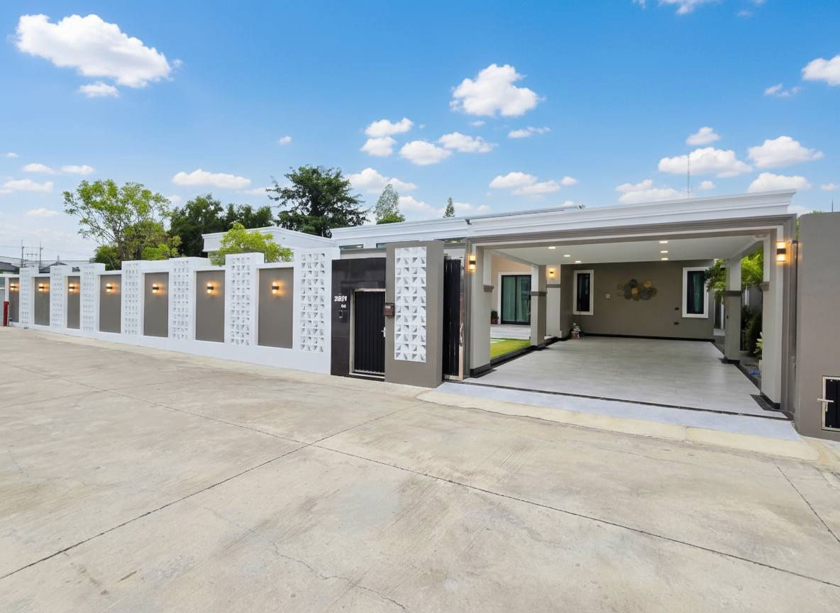 picture "Modern Classic Pool Villas Pattaya" Newly built pool villas in Pattaya, ready to move in - 25/30