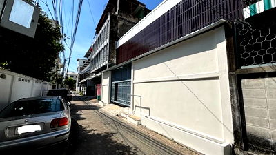 เช่าโรงงาน ม.สยาม : HR3004ให้เช่าโกดังย่านคลองสาน ซอยเจริญรัถ 20 ห่างจากไอคอน สยาม เพียง 2 กม.ใกล้ BTS สายสีทอง