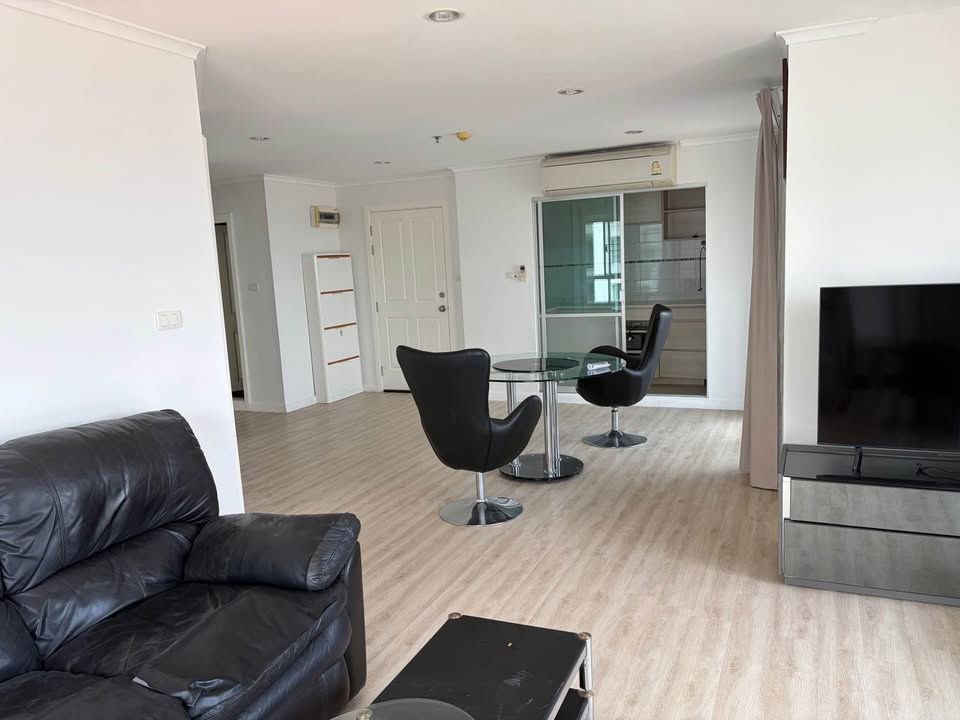 picture For Rent ✨ | 🏢 Lumpini Park Riverside Rama 3 🚆 Near BTS Surasak 💸 Rent: 36,000 THB/Month 📋 Property Code: RS3438 - 8/9