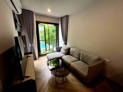 Condos for rent : Swimming Pool View at Chapter Thonglor 25