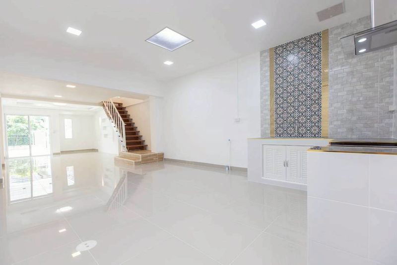 รูป ขายบ้านแฝด 2 ชั้น หมู่บ้านรัตนาธิเบศร์ ทำเลดี ใกล้เซ็นทรัลเวสเกต และรถไฟฟ้าคลองบางไผ่ เพียง 3.29 ล้านบาท สนใจติดต่อ - รูปที่ 9/19