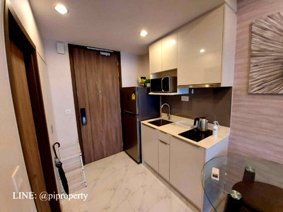 Condos for sale : Fully furnished 1Bed unit for Sale in Ideo Mobi Sukhumvit 66. Ready to move in. BTS Udom Suk E11.